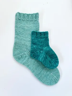 Base Doodle Top-Down Socks (DK)
