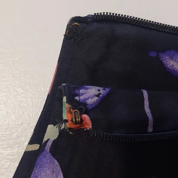 Express Design Studio Silk Floral A-Line Midi Skirt Sz 4 Black Red Purple Green