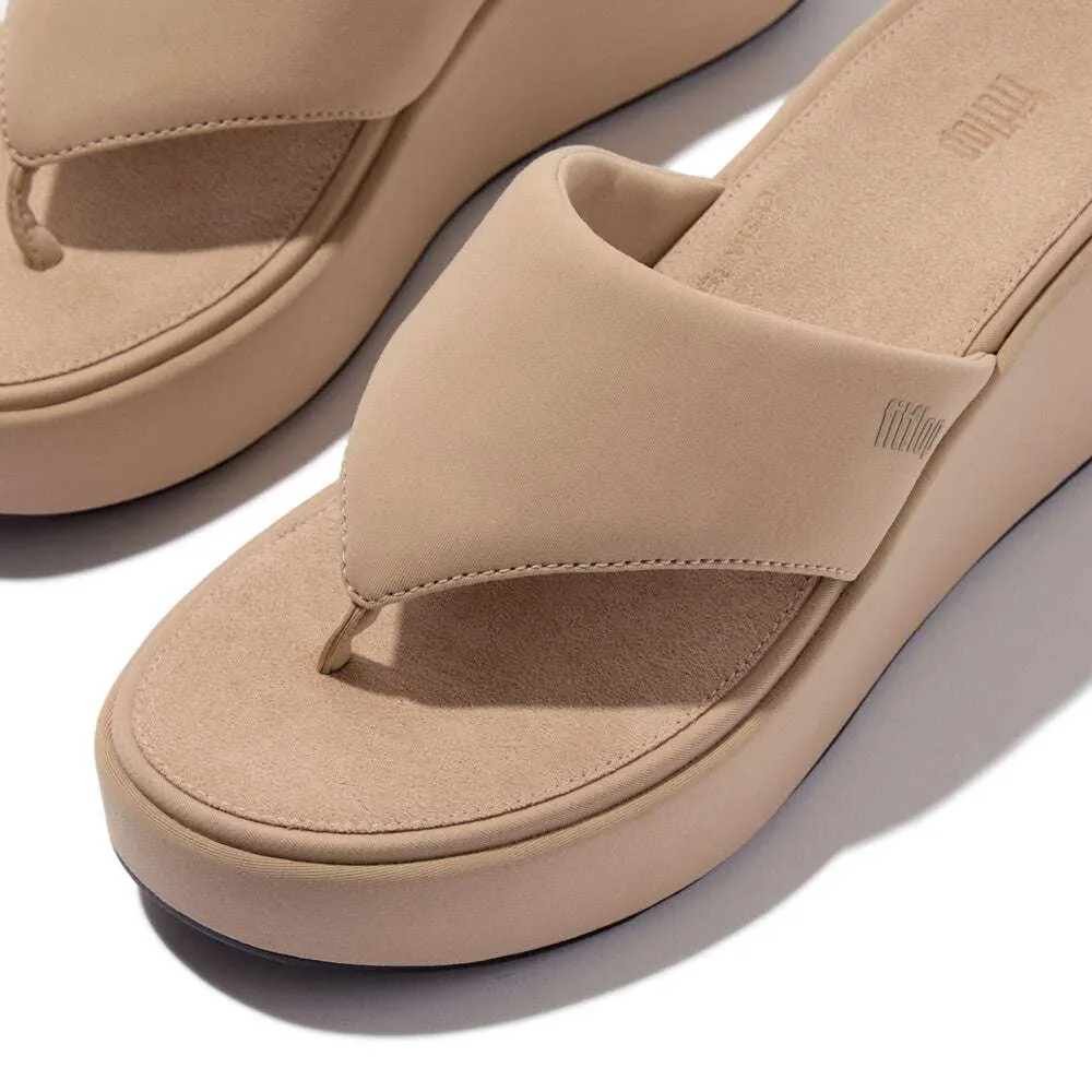 Fit Flop Classic Beige Platform Toe Post Sandal|JF8B41