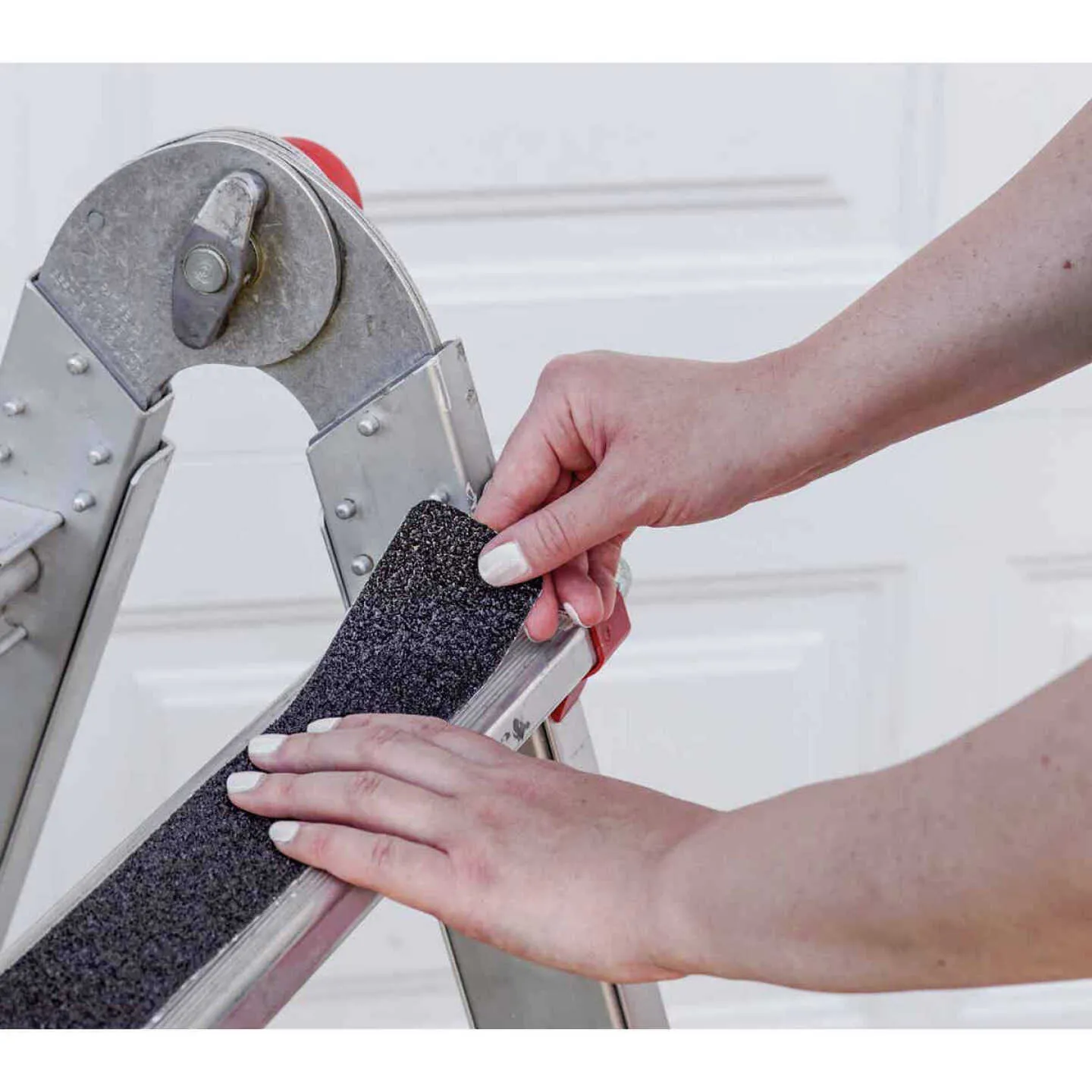 GORILLA 2" X 10' BLACK ANTI SLIP TREAD TAPE ROLL
