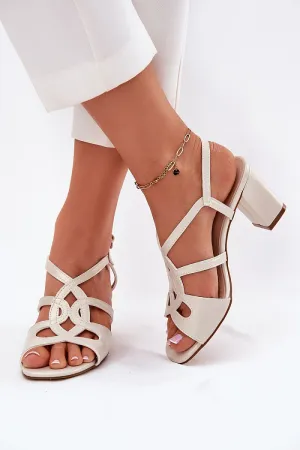 Heel sandals Step in style