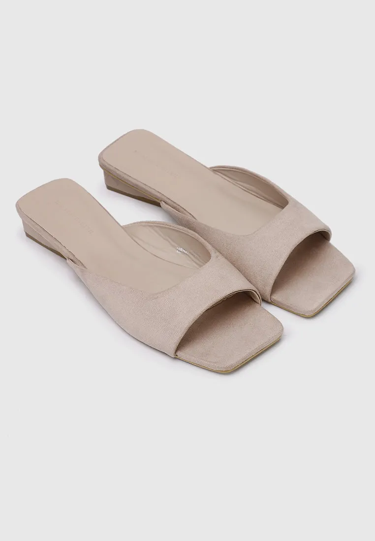 Hermione Slide Sandals (Nude)