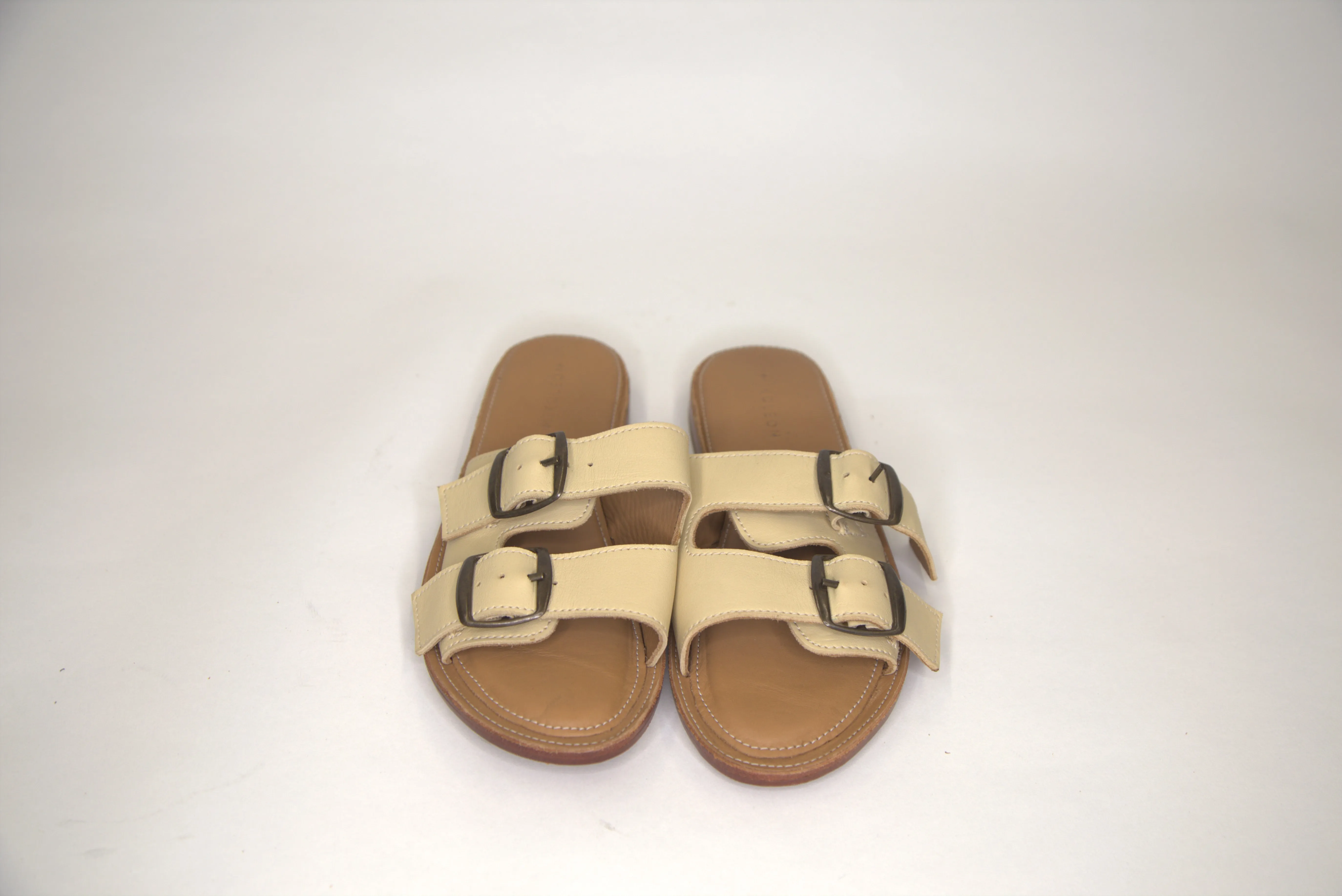 MS0590 - Gomez Sandals Bone SAMPLE