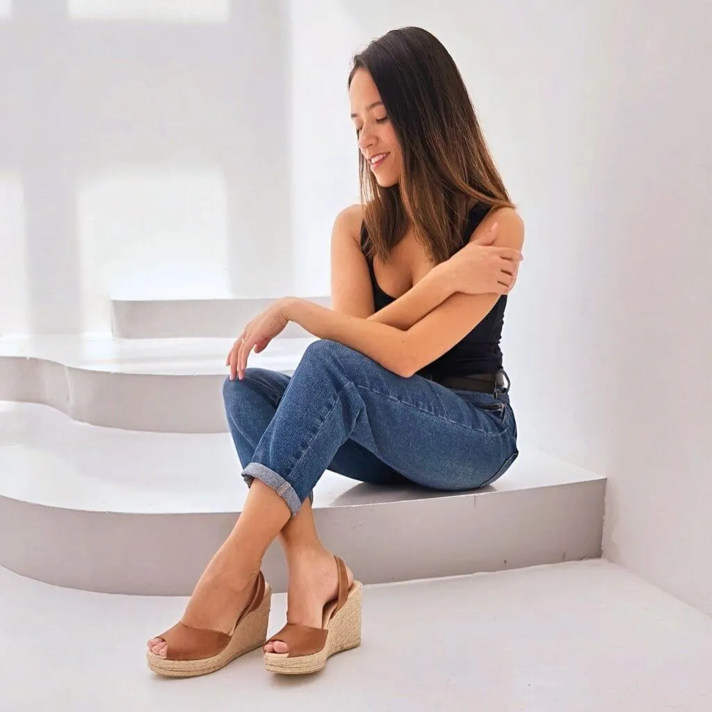 Roxy Espadrille Wedge in Chocolate