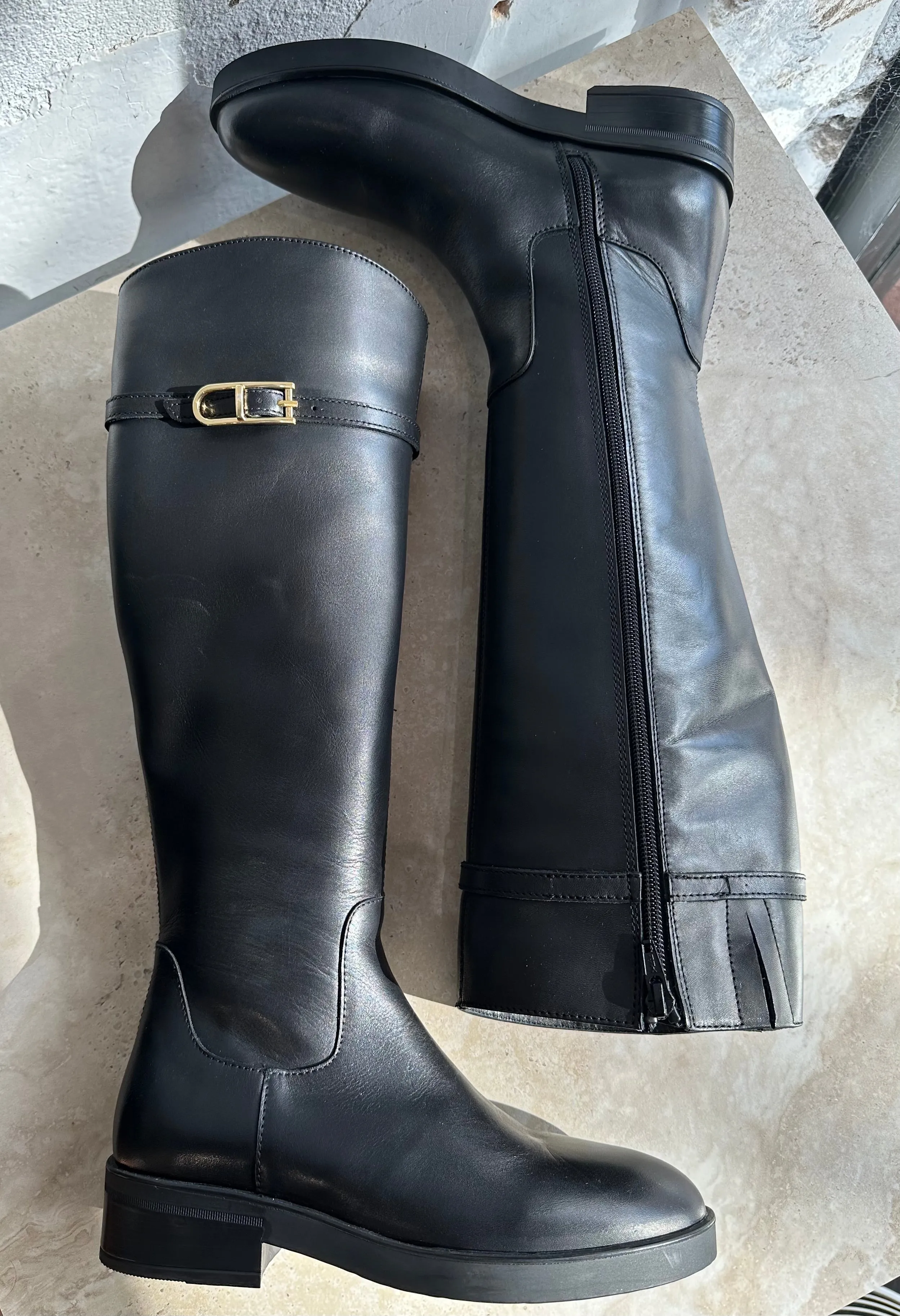 Unisa Elori Black Leather