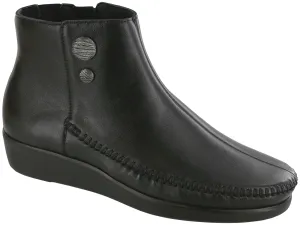 Women's Jade Ankle Boot in Black