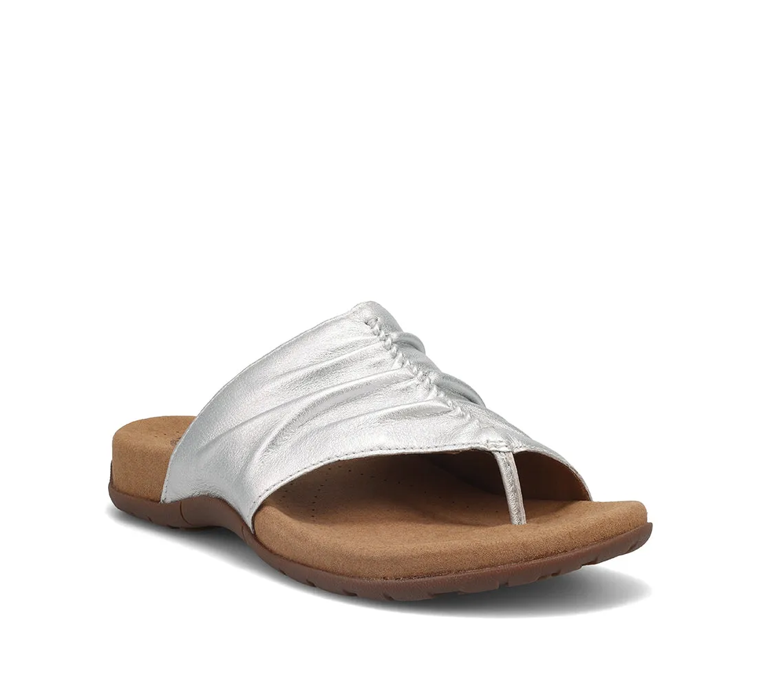Women's Taos Gift 2 GT212045CHMP Color: Champagne